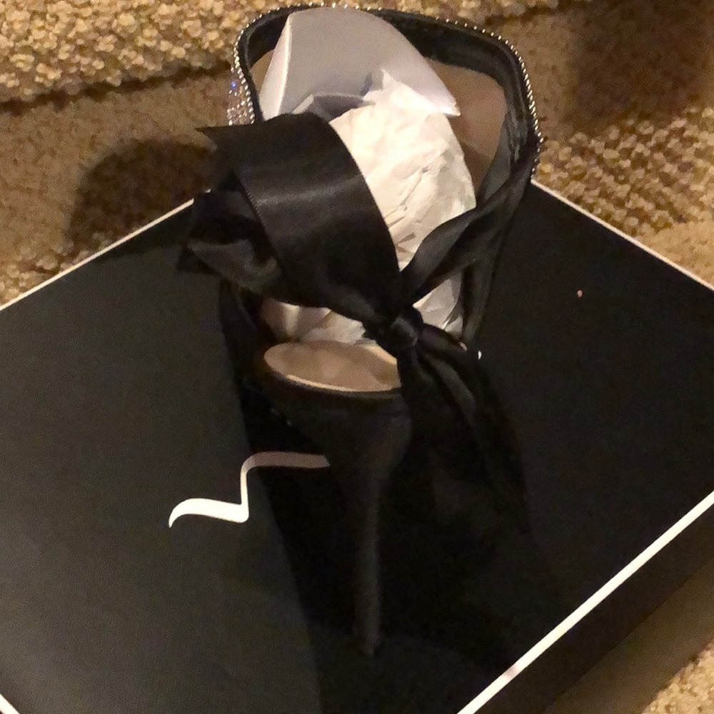 Shoes - Picture 3 of 3